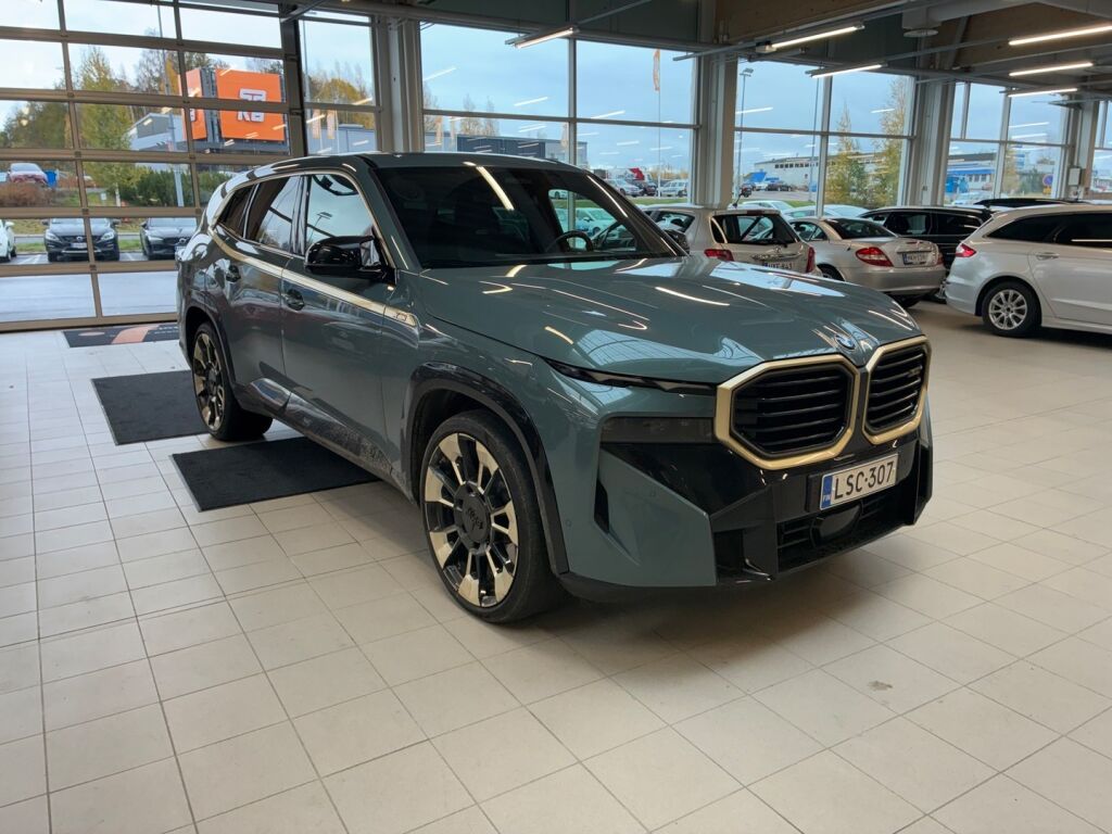 BMW XM 2023 Vihreä