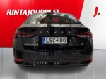 Skoda Octavia 2023 Musta