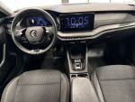 Skoda Octavia 2023 Musta