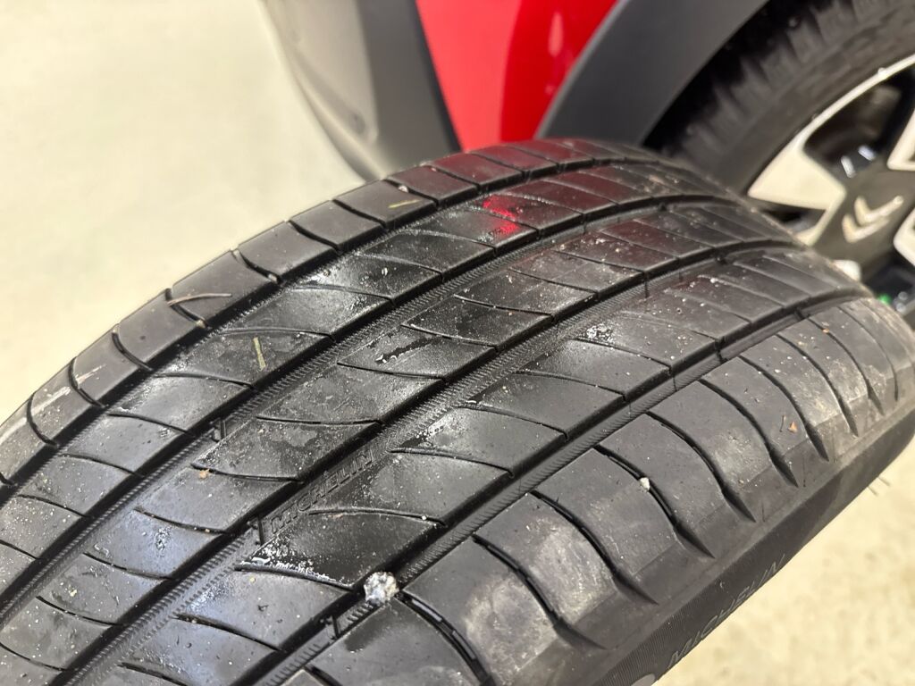 Citroen C3 2023 Punainen