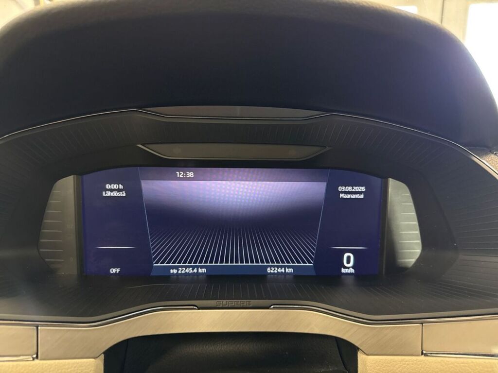 Skoda Superb 2023 Punainen