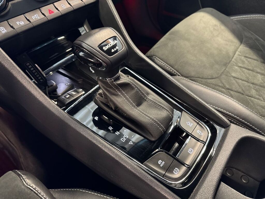 Skoda Kodiaq 2023 Musta