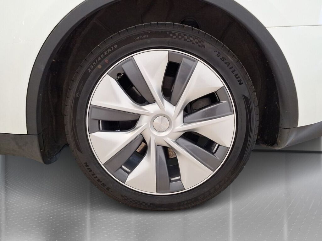 Tesla Model Y 2023 Valkoinen