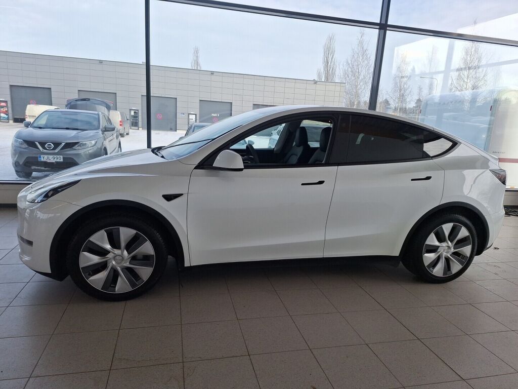 Tesla Model Y 2023 Valkoinen