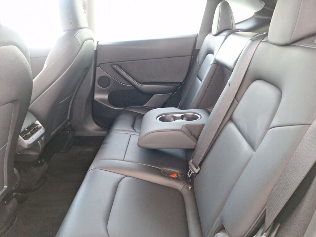 Tesla Model Y 2023 Valkoinen