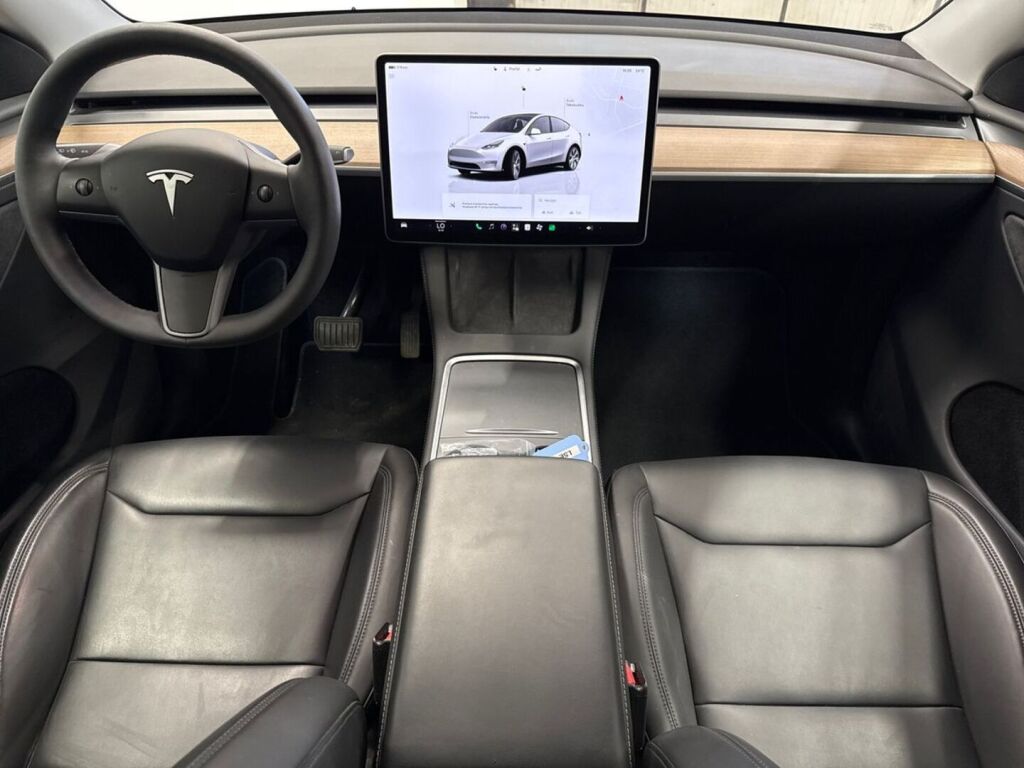 Tesla Model Y 2023 Valkoinen