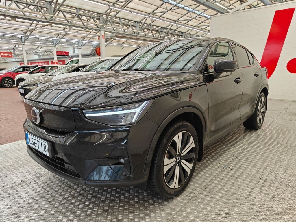Volvo C40 2023 Musta