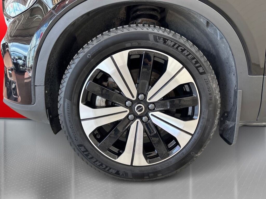 Volvo C40 2023 Musta