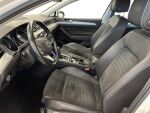 Volkswagen Passat 2020 Valkoinen