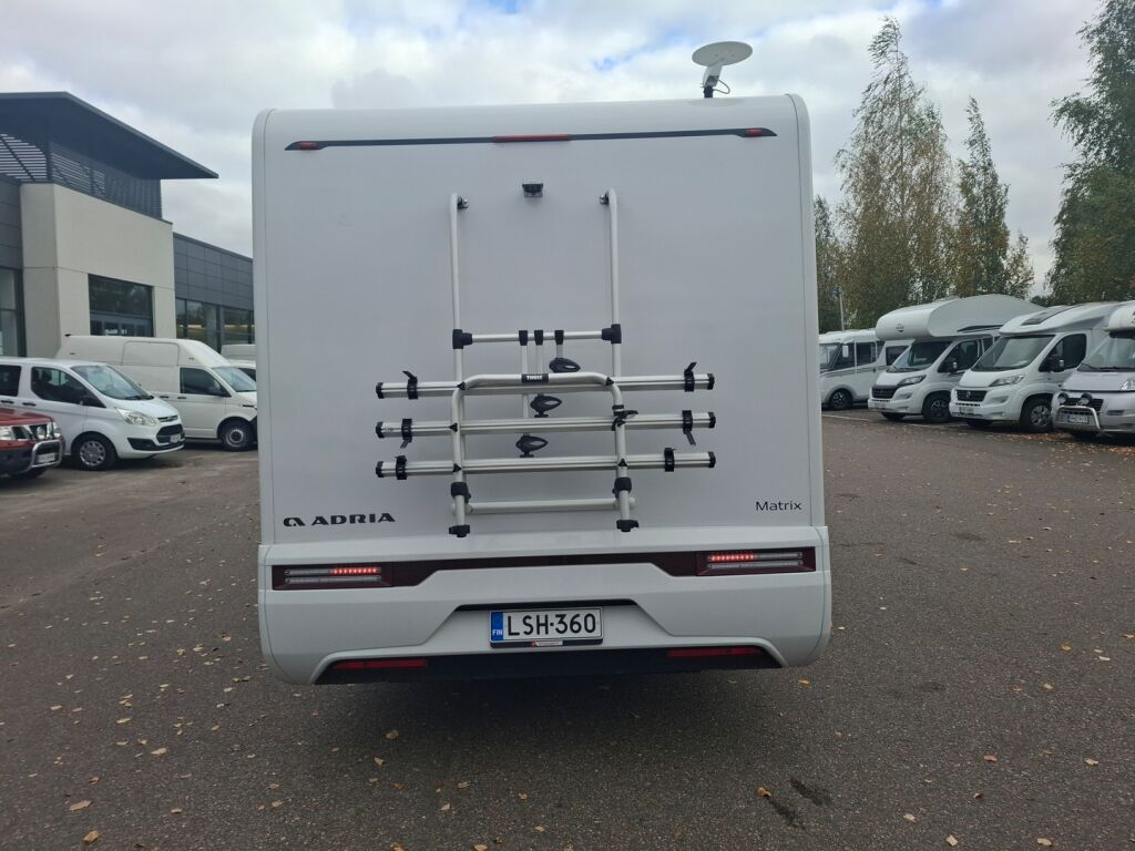 Adria MATRIX AXESS 670 SC 2023 Valkoinen