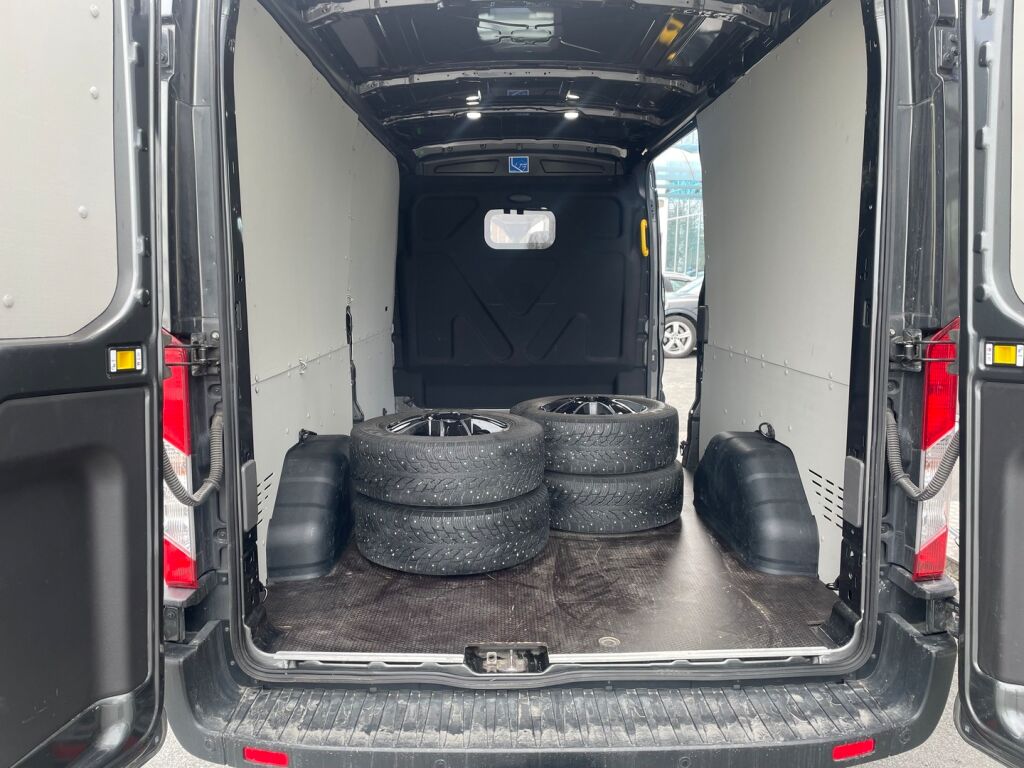 Ford Transit 2023 Magnetic