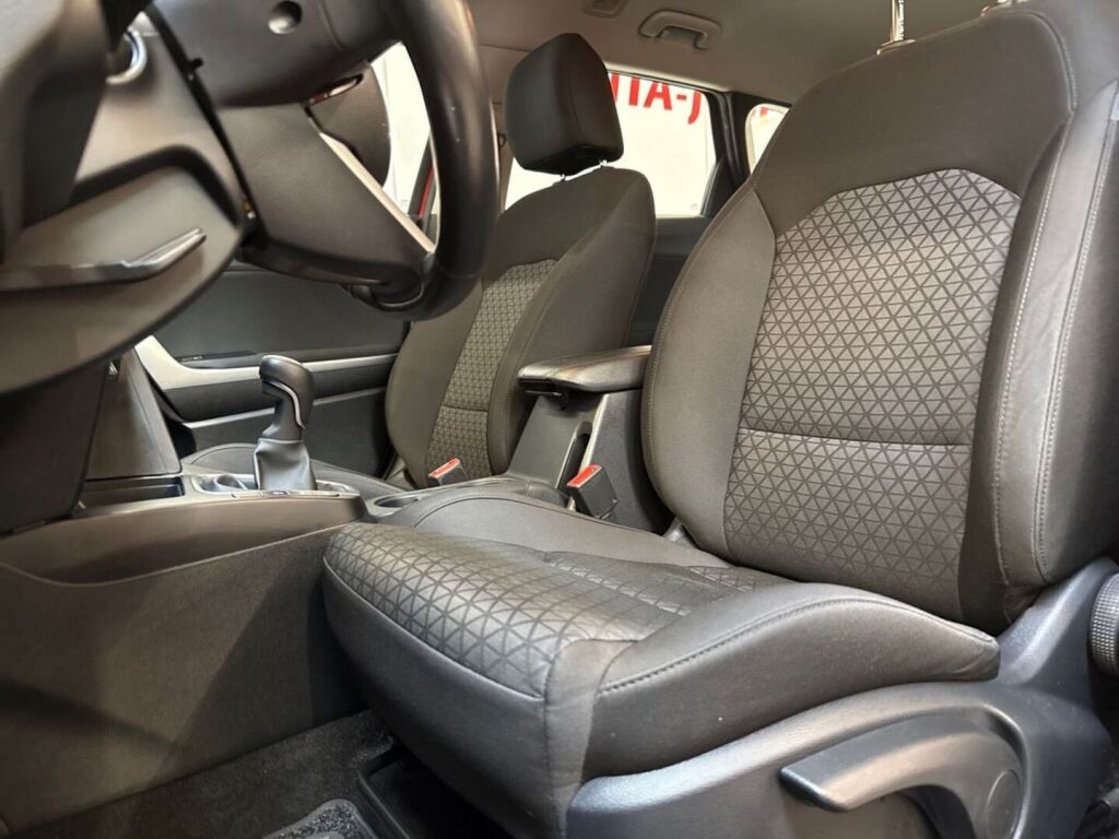 Kia Ceed 2023 Punainen