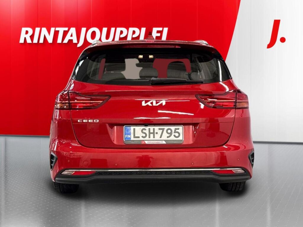 Kia Ceed 2023 Punainen