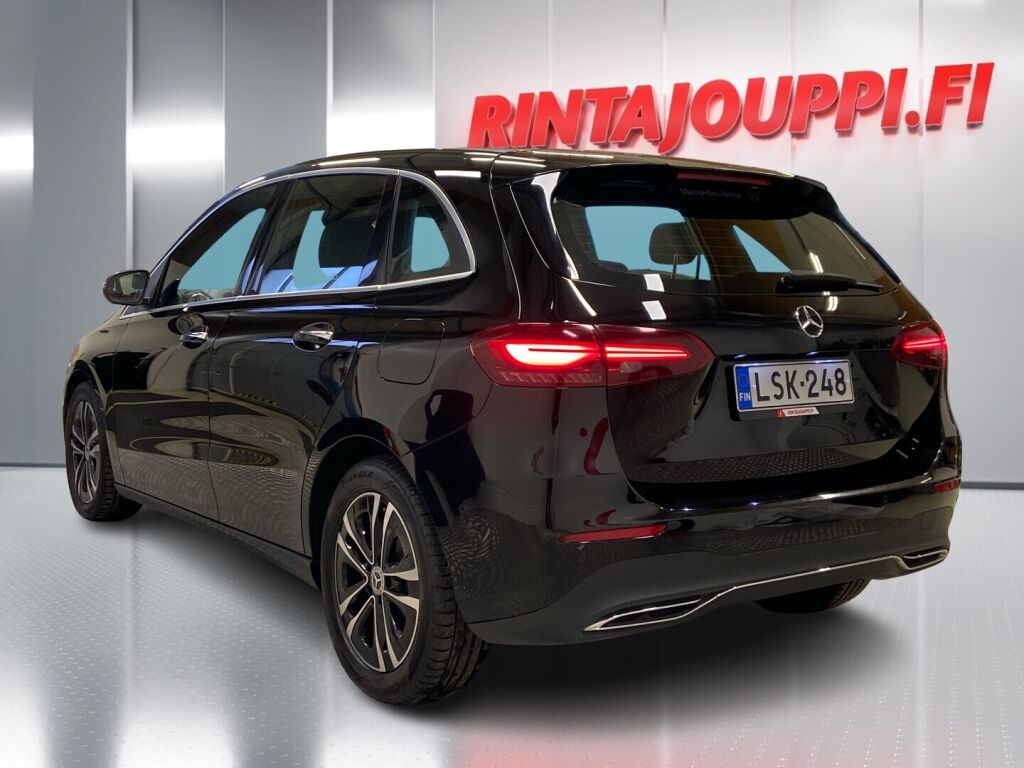 Mercedes-Benz B 2023 Musta
