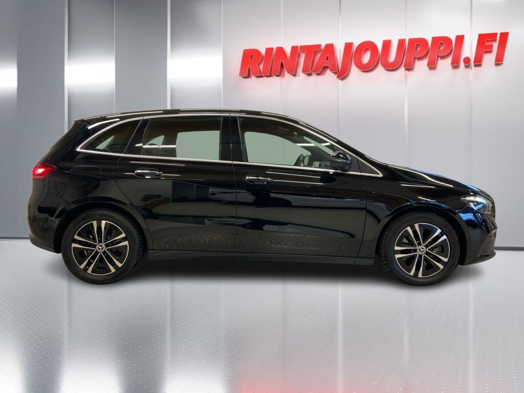 Mercedes-Benz B 2023 Musta