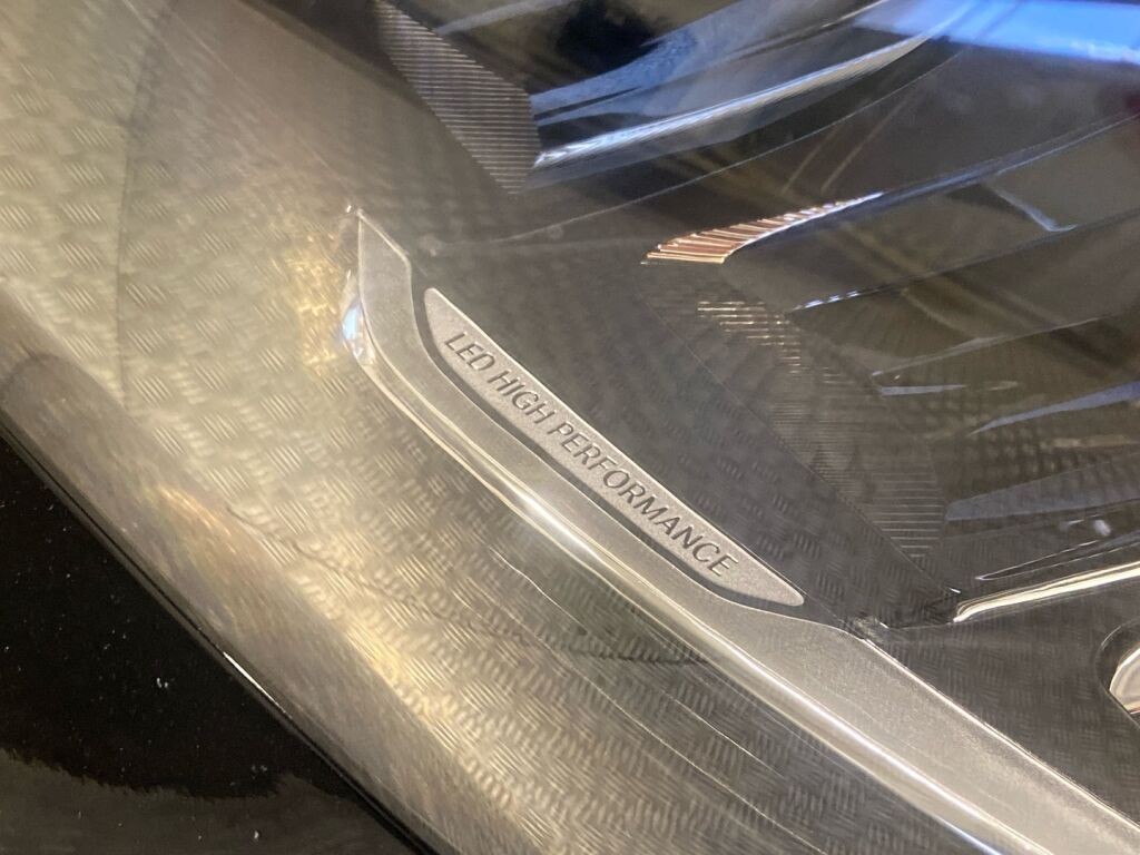 Mercedes-Benz B 2023 Musta