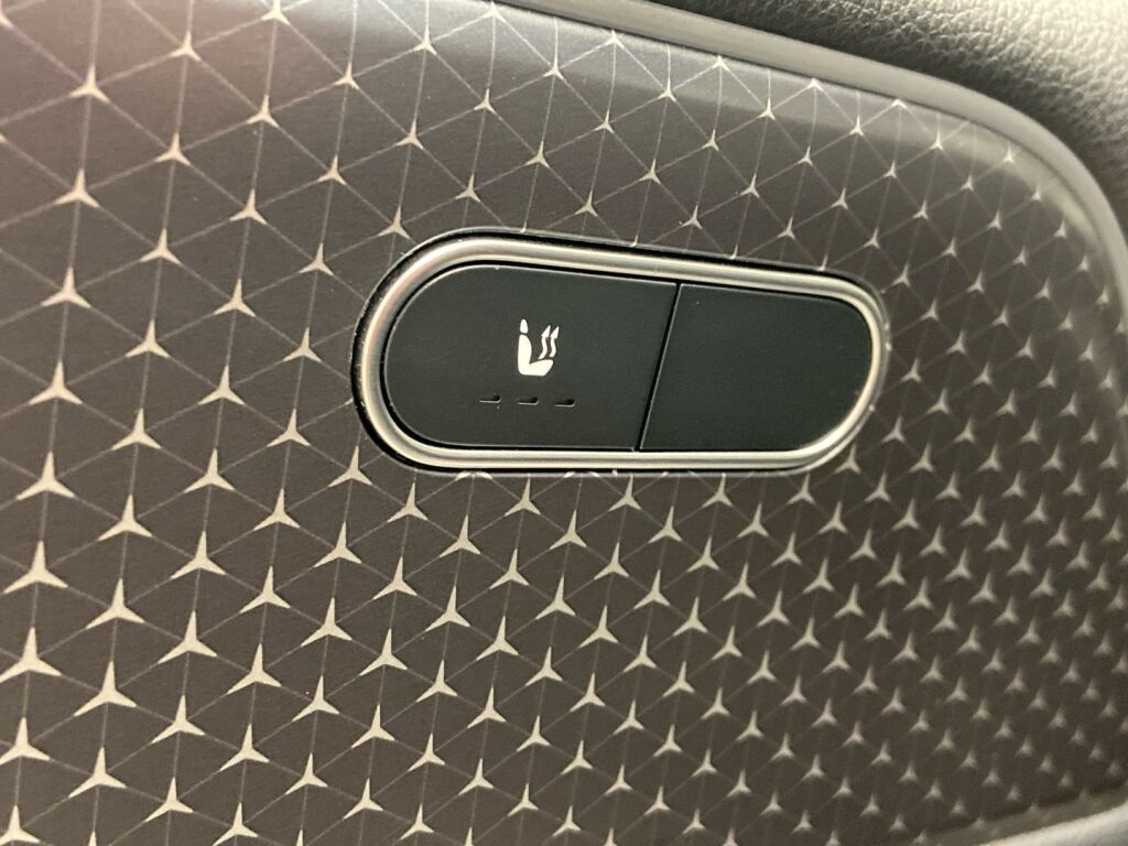 Mercedes-Benz B 2023 Musta