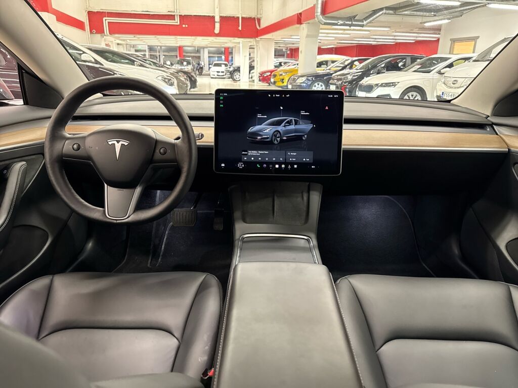 Tesla Model 3 2023 Harmaa