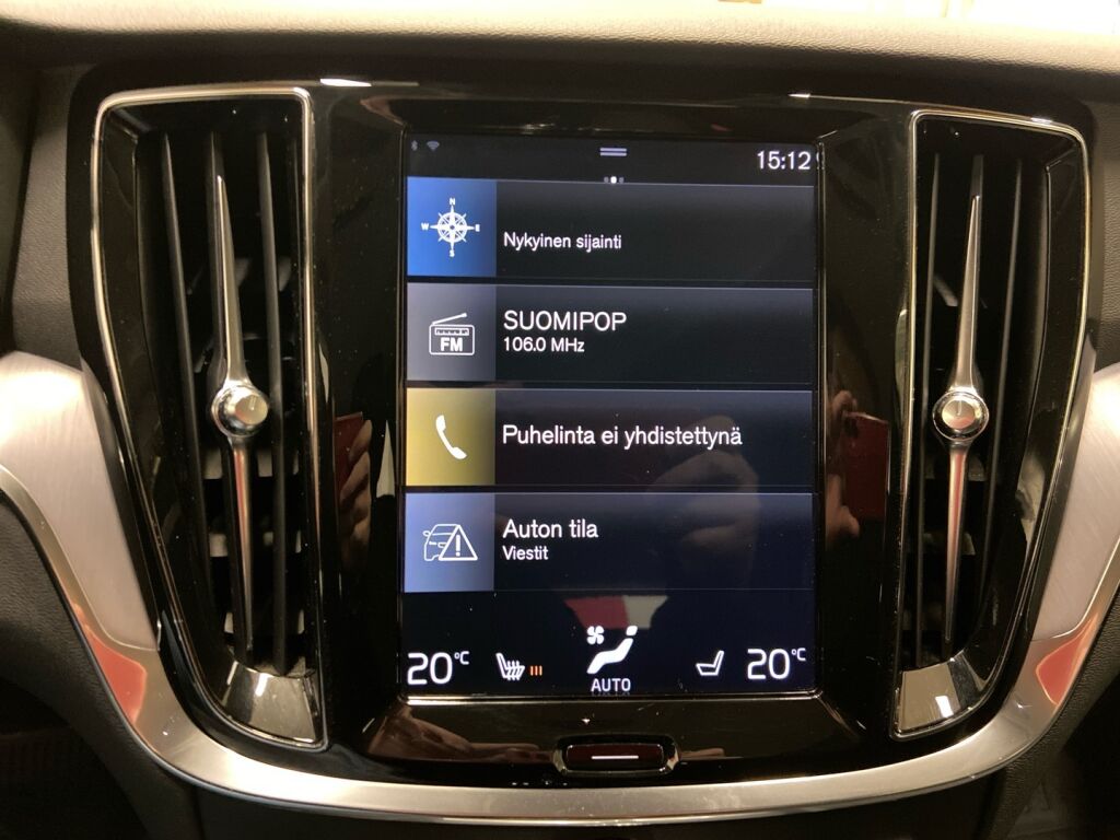 Volvo V60 2019 Musta