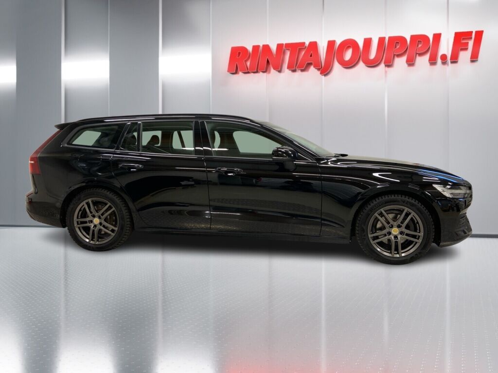 Volvo V60 2019 Musta