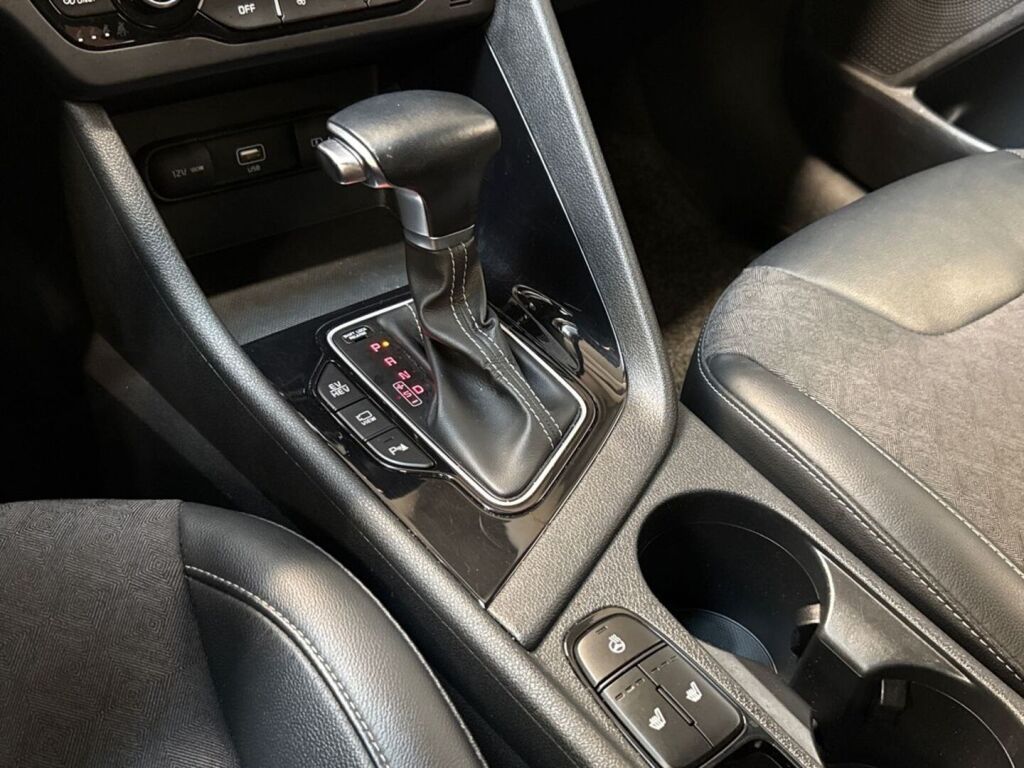 Kia Niro plug-in 2020 Valkoinen