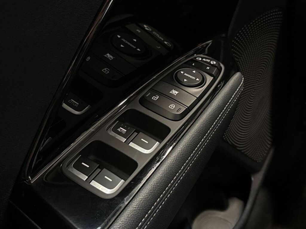 Kia Niro plug-in 2020 Valkoinen