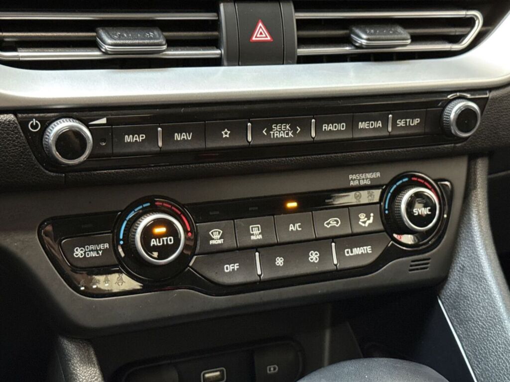 Kia Niro plug-in 2020 Valkoinen