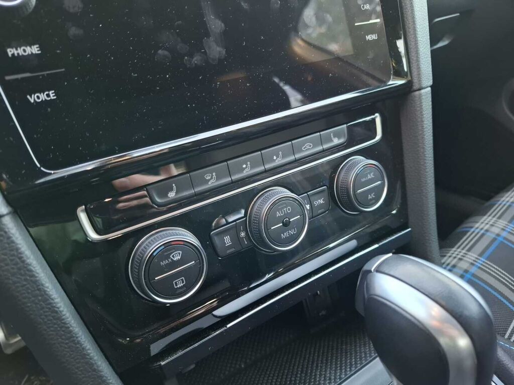 Volkswagen Golf 2020 Harmaa