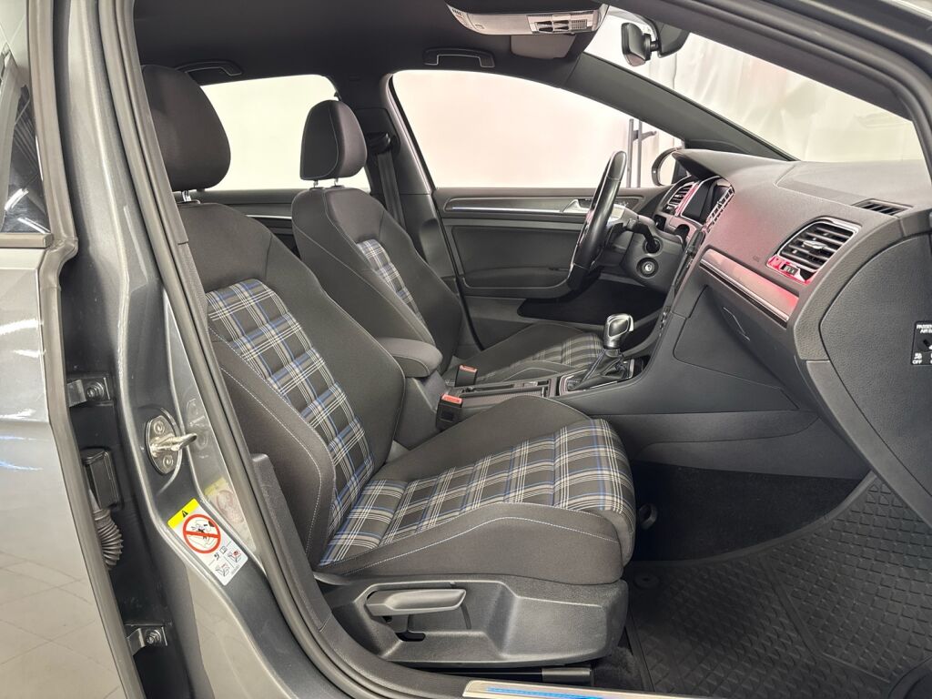 Volkswagen Golf 2020 Harmaa