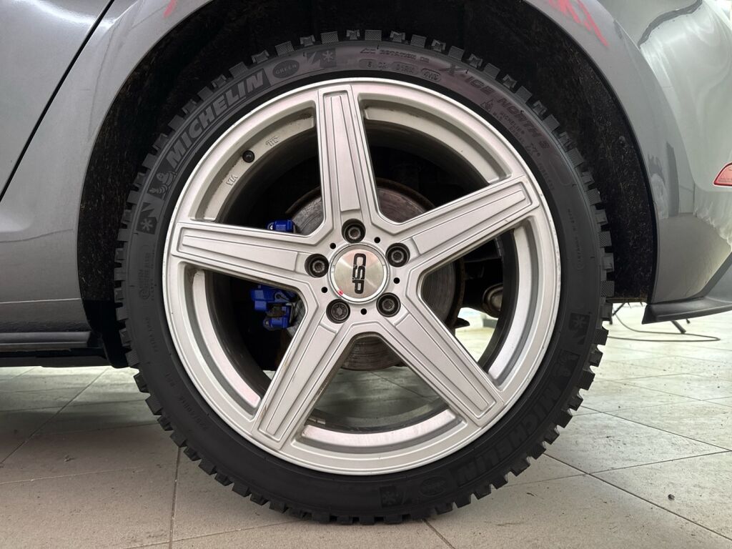 Volkswagen Golf 2020 Harmaa