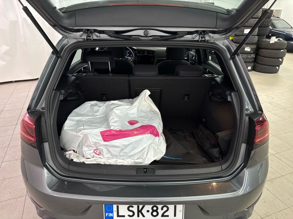 Volkswagen Golf 2020 Harmaa