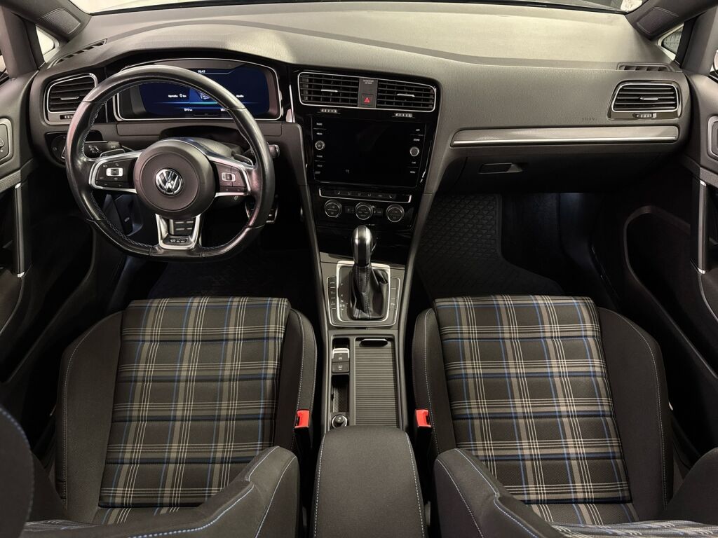 Volkswagen Golf 2020 Harmaa