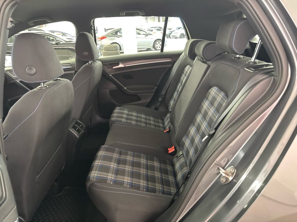 Volkswagen Golf 2020 Harmaa