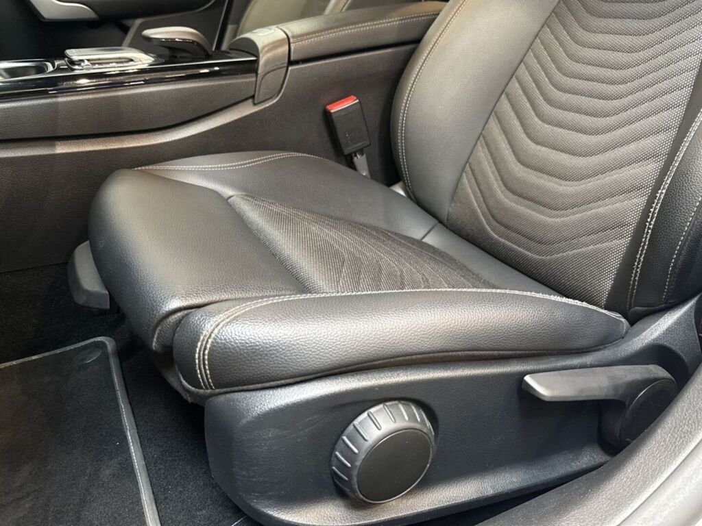 Mercedes-Benz CLA 2023 Valkoinen