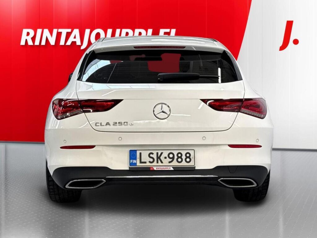 Mercedes-Benz CLA 2023 Valkoinen