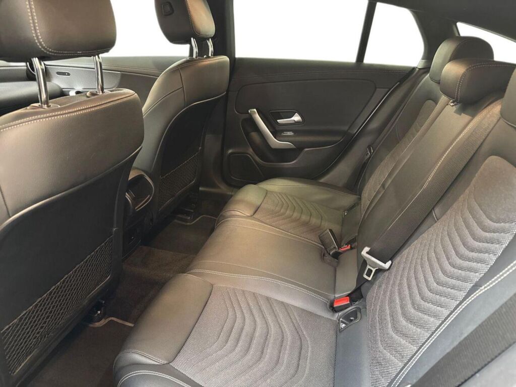 Mercedes-Benz CLA 2023 Valkoinen