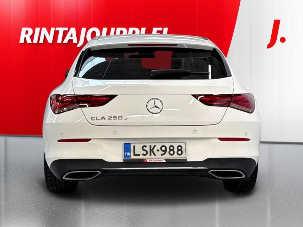 Mercedes-Benz CLA 2023 Valkoinen