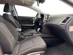 Kia Ceed 2023 Valkoinen
