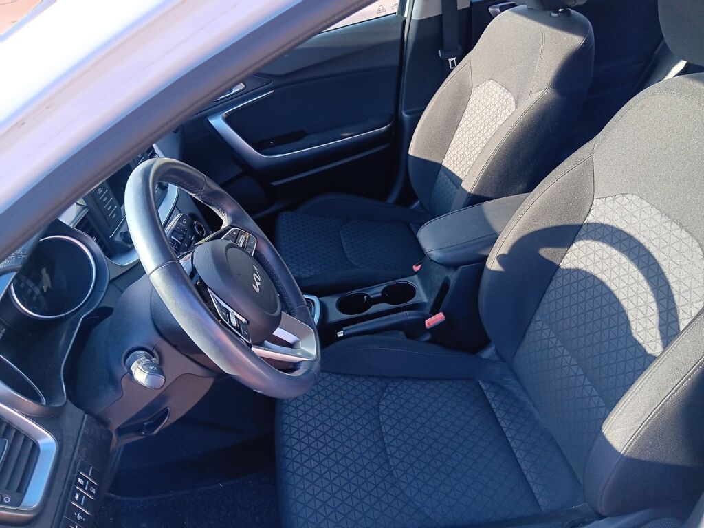 Kia Ceed 2023 Valkoinen