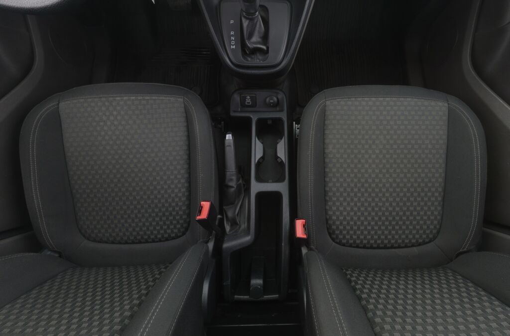 Ford Transit Connect 2024 Valkoinen