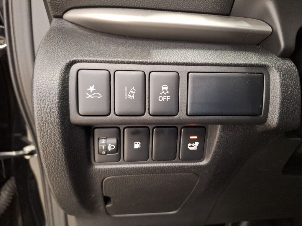 Mitsubishi Eclipse Cross 2022 Musta