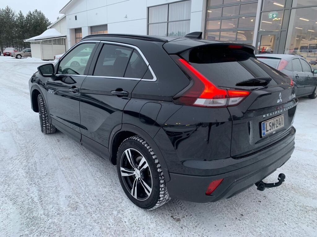 Mitsubishi Eclipse Cross 2022 Musta