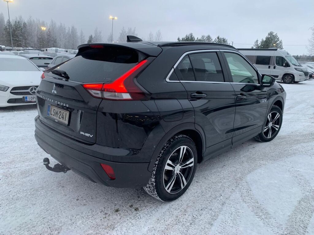 Mitsubishi Eclipse Cross 2022 Musta