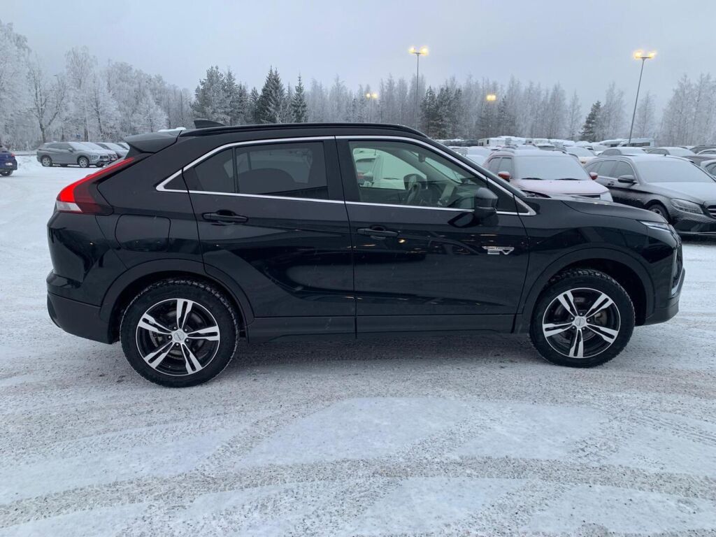 Mitsubishi Eclipse Cross 2022 Musta