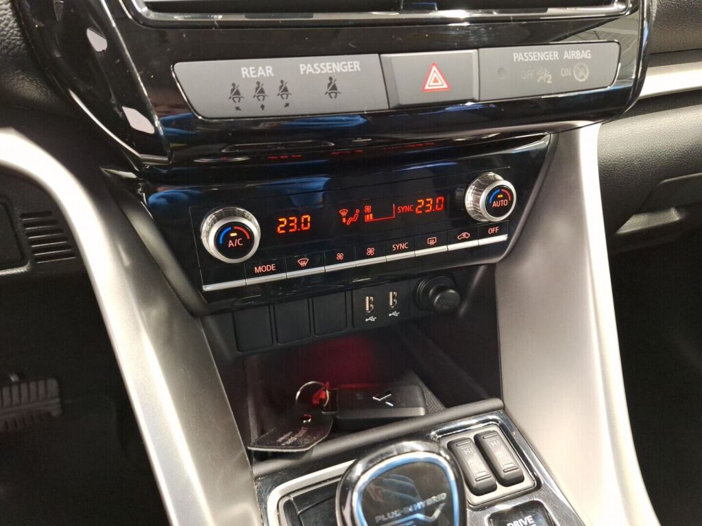 Mitsubishi Eclipse Cross 2022 Musta