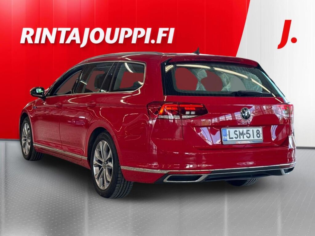 Volkswagen Passat 2021 Punainen