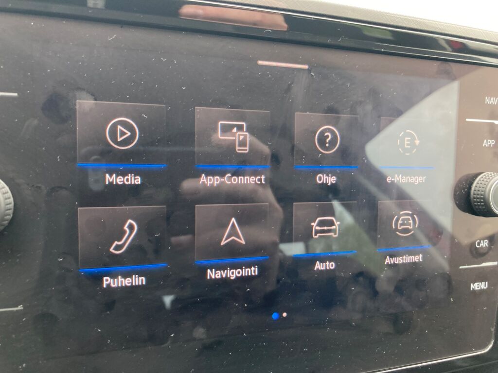 Volkswagen Passat 2021 Punainen