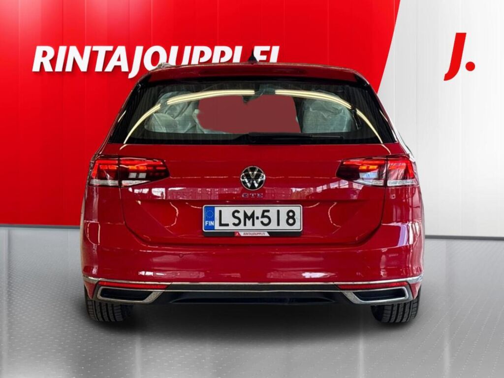 Volkswagen Passat 2021 Punainen