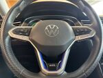 Volkswagen Passat 2021 Punainen