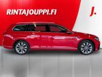 Volkswagen Passat 2021 Punainen